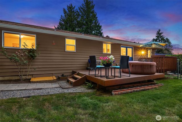 23318 3rd Place W, Bothell, WA 98021