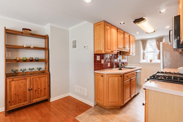 464 N TYSON AVE, Glenside, PA 19038