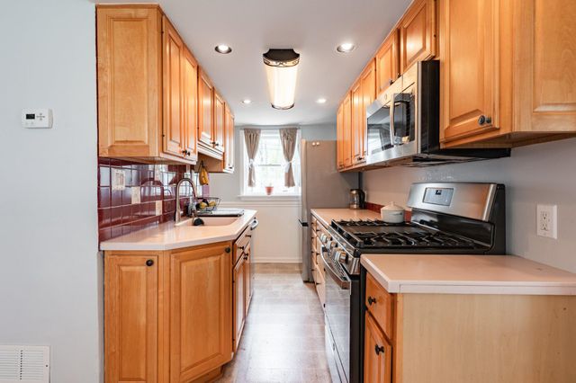 464 N TYSON AVE, Glenside, PA 19038