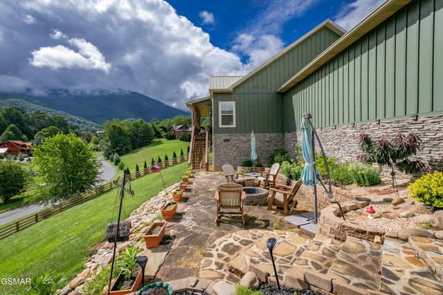 3446 Cove Meadows Drive, Sevierville, TN 37862