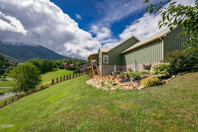 3446 Cove Meadows Drive, Sevierville, TN 37862