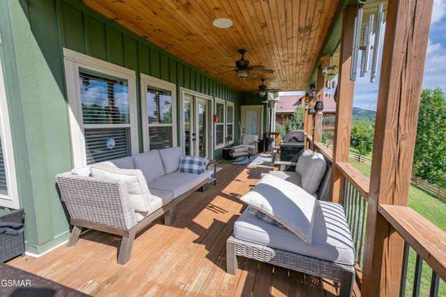 3446 Cove Meadows Drive, Sevierville, TN 37862