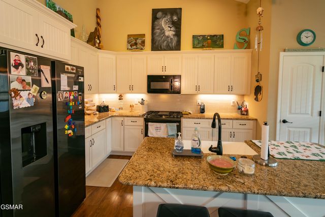 3446 Cove Meadows Drive, Sevierville, TN 37862