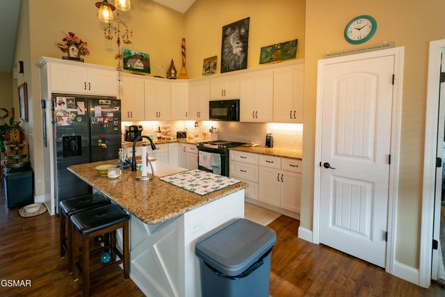 3446 Cove Meadows Drive, Sevierville, TN 37862