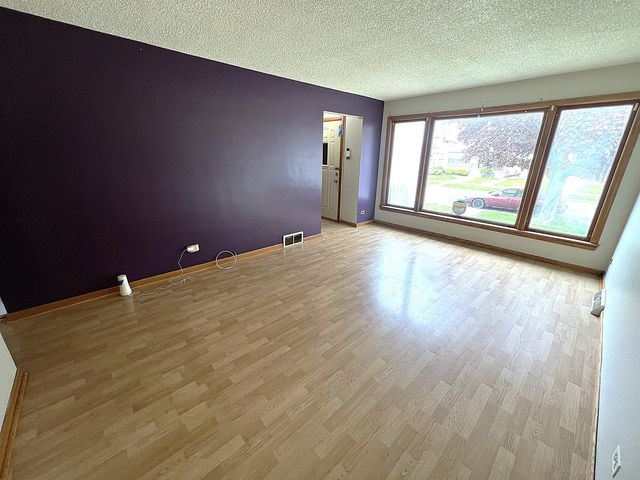 3939 W 84th Place, Chicago, IL 60652