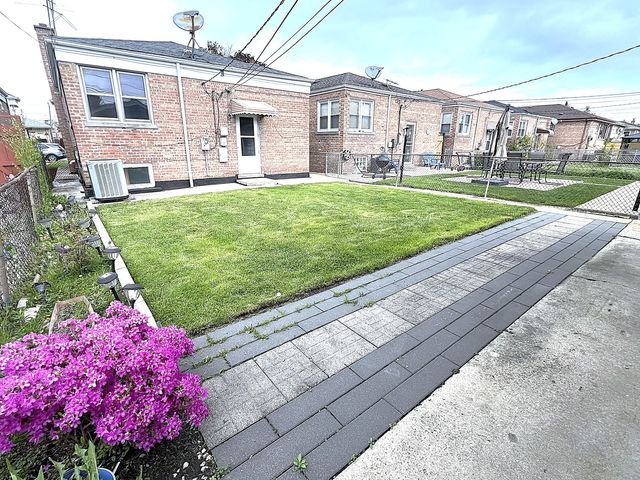3939 W 84th Place, Chicago, IL 60652