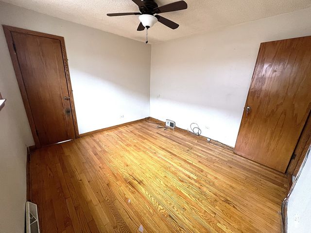 3939 W 84th Place, Chicago, IL 60652