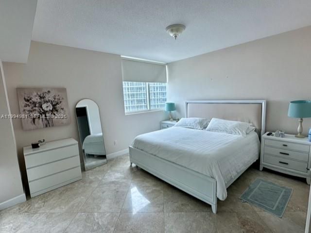3801 Collins Ave 1102, Miami Beach, FL 33140
