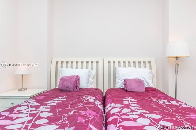 3801 Collins Ave 1102, Miami Beach, FL 33140