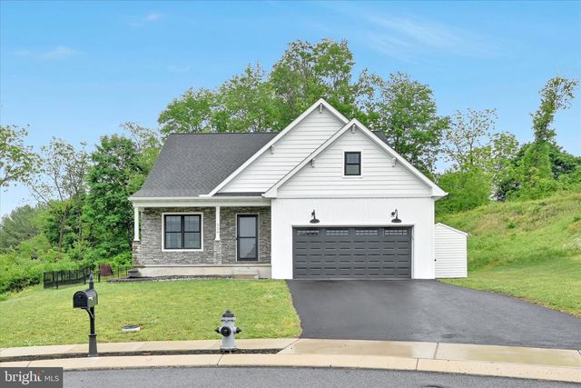528 DARLINGTON AVE, Jonestown, PA 17038