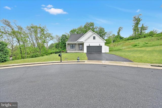 528 DARLINGTON AVE, Jonestown, PA 17038