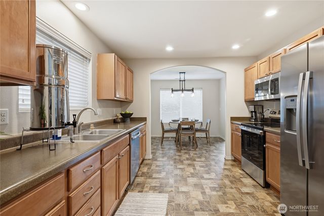 2731 SW Jabirin Way, Port Orchard, WA 98367