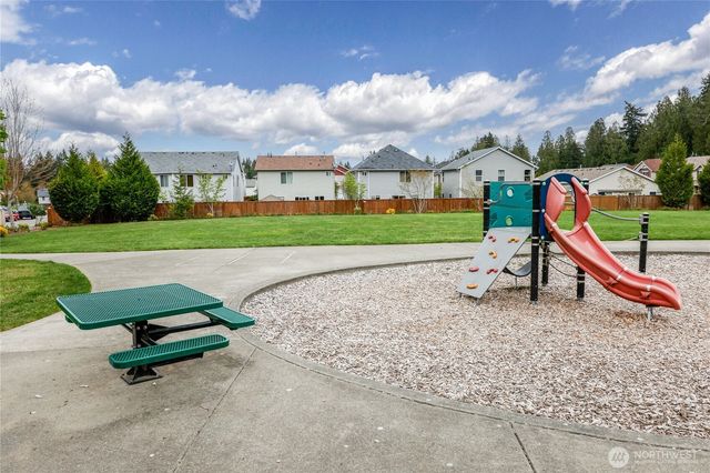 2731 SW Jabirin Way, Port Orchard, WA 98367