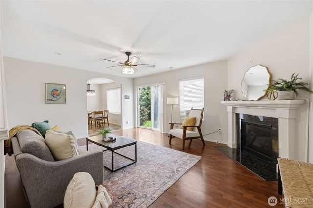 2731 SW Jabirin Way, Port Orchard, WA 98367
