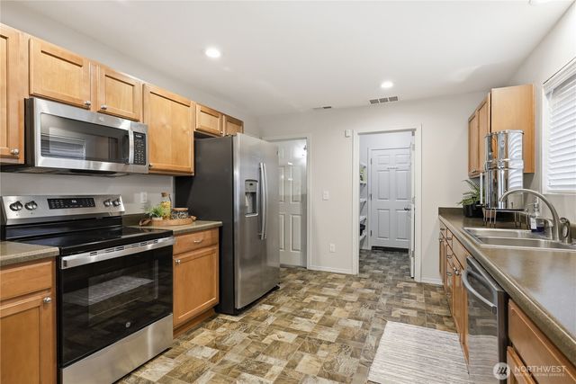 2731 SW Jabirin Way, Port Orchard, WA 98367