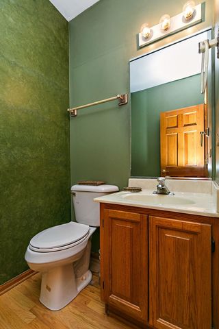 2051 Carlisle Street, Algonquin, IL 60102