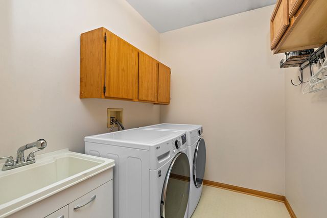 2051 Carlisle Street, Algonquin, IL 60102