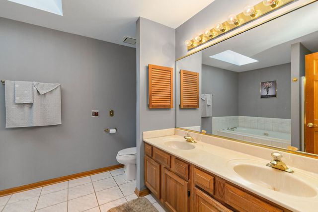 2051 Carlisle Street, Algonquin, IL 60102