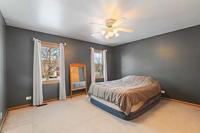 2051 Carlisle Street, Algonquin, IL 60102