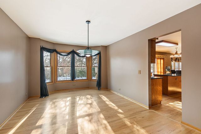 2051 Carlisle Street, Algonquin, IL 60102