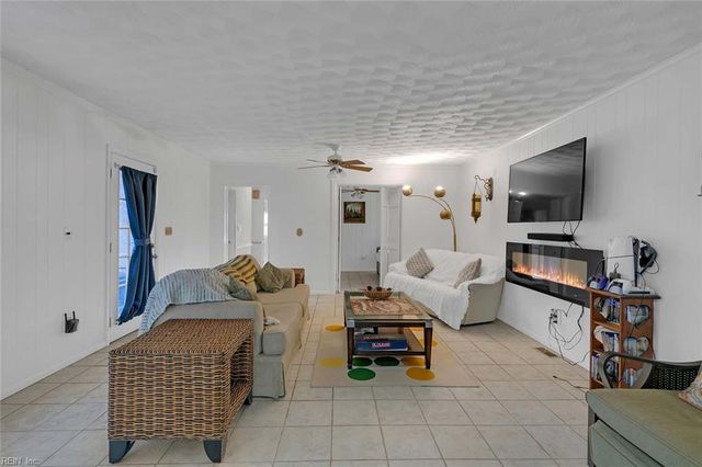 208 Telford DR, Newport News, VA 23602