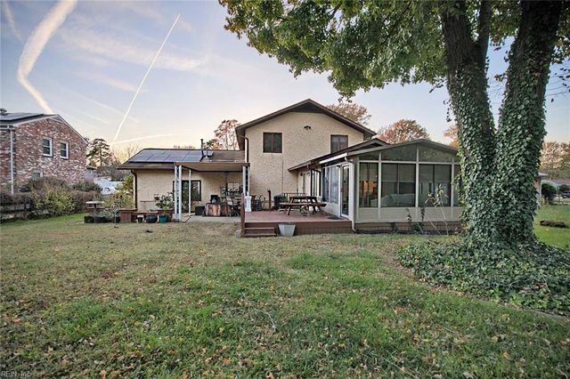 208 Telford DR, Newport News, VA 23602