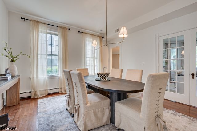 76 Spring St, Metuchen Boro, NJ 08840
