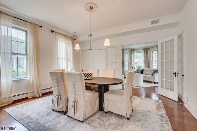 76 Spring St, Metuchen Boro, NJ 08840