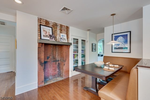 76 Spring St, Metuchen Boro, NJ 08840