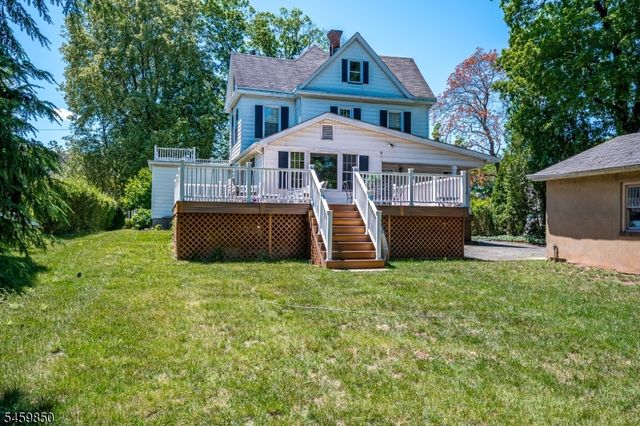 76 Spring St, Metuchen Boro, NJ 08840