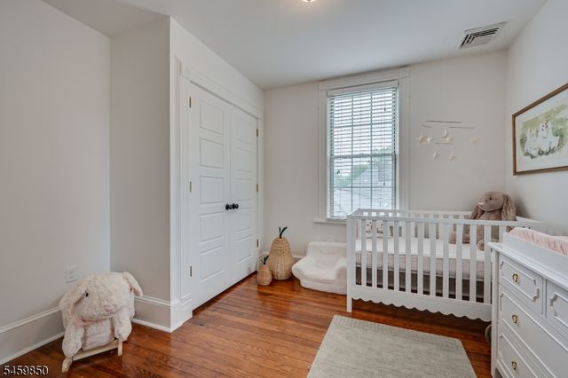 76 Spring St, Metuchen Boro, NJ 08840