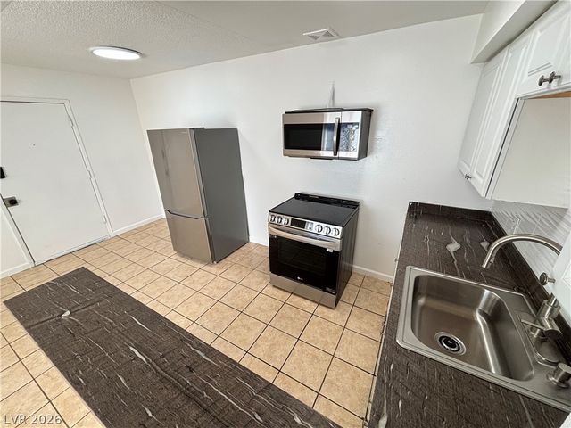 239 West Philadelphia Avenue 6, Las Vegas, NV 89102