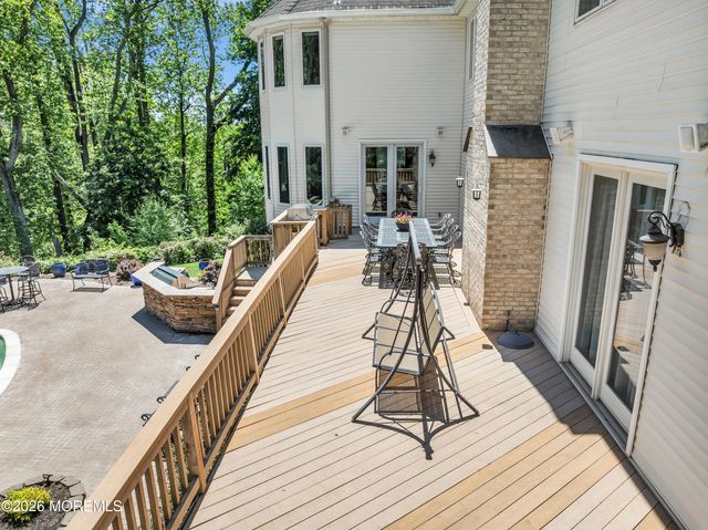 427 Fawns Run, Morganville, NJ 07751