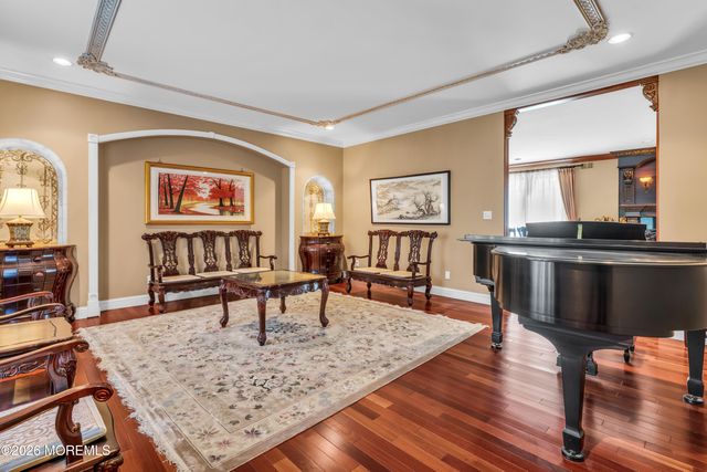 427 Fawns Run, Morganville, NJ 07751