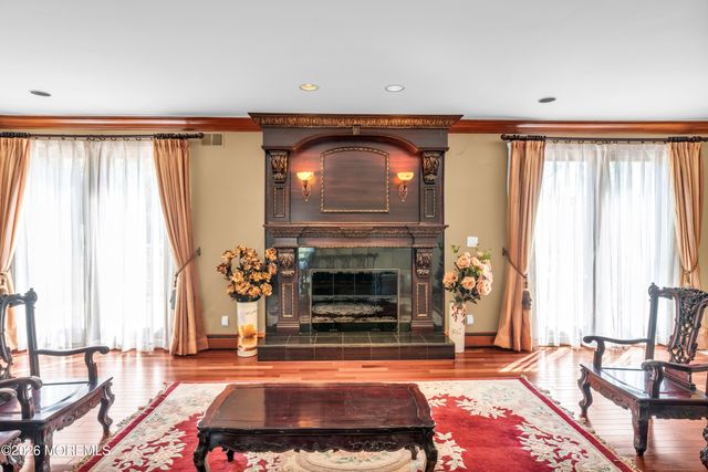 427 Fawns Run, Morganville, NJ 07751