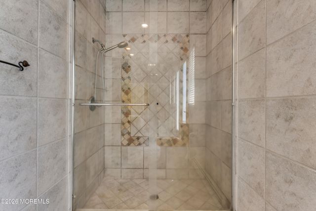 427 Fawns Run, Morganville, NJ 07751