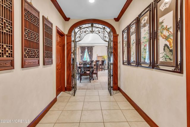 427 Fawns Run, Morganville, NJ 07751