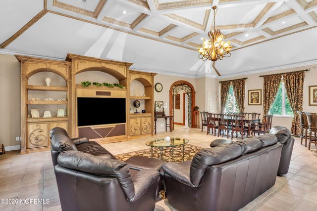 427 Fawns Run, Morganville, NJ 07751