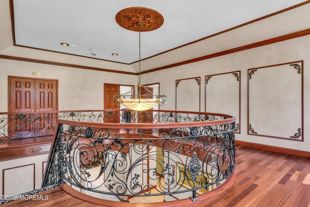 427 Fawns Run, Morganville, NJ 07751