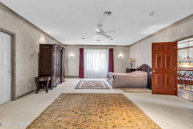 427 Fawns Run, Morganville, NJ 07751