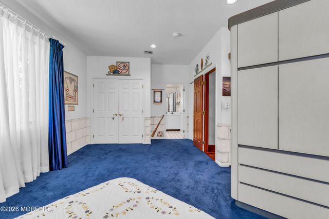 427 Fawns Run, Morganville, NJ 07751
