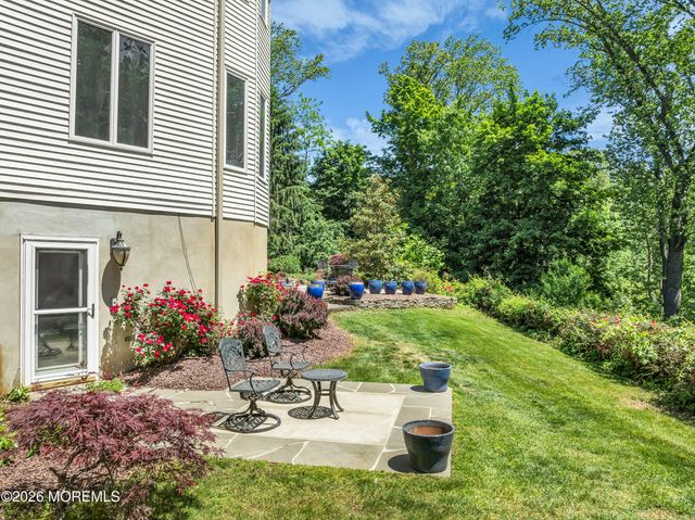 427 Fawns Run, Morganville, NJ 07751