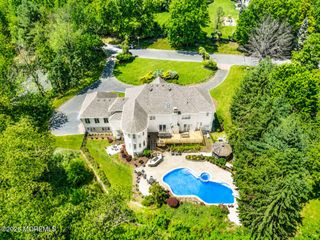 427 Fawns Run, Morganville, NJ 07751