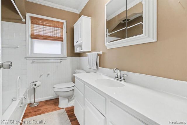 29115 Westfield Street, Livonia, MI 48150