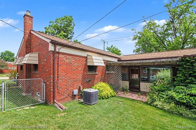 29115 Westfield Street, Livonia, MI 48150
