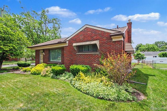 29115 Westfield Street, Livonia, MI 48150
