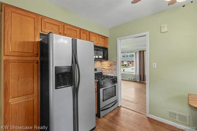 29115 Westfield Street, Livonia, MI 48150
