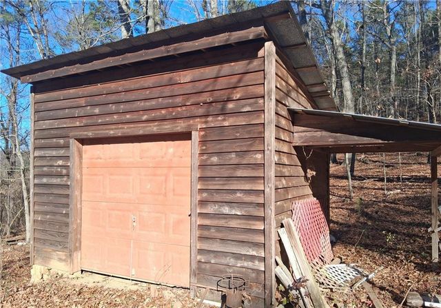 733 Chateau DR, Silver Creek, GA 30173