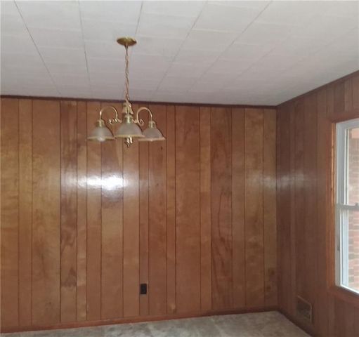 733 Chateau DR, Silver Creek, GA 30173