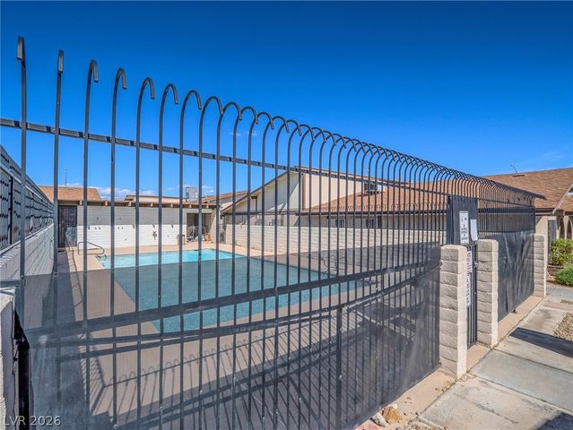 5921 Smoke Ranch Road C, Las Vegas, NV 89108